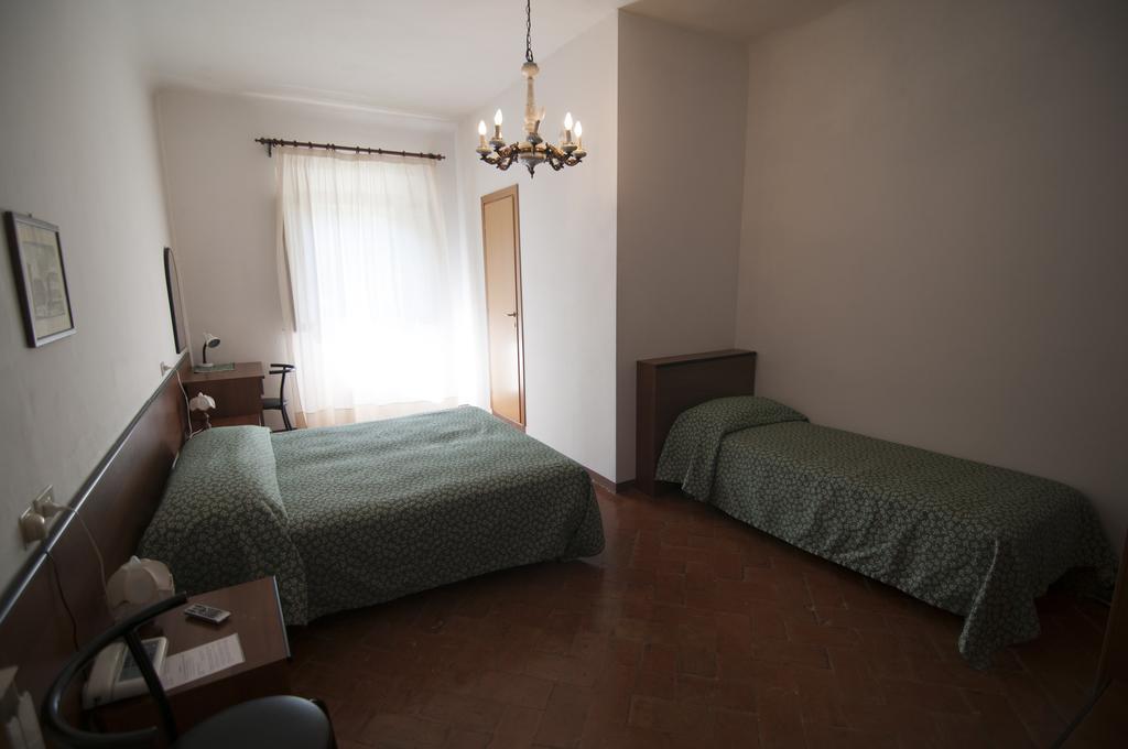 Tre Fiumi Hotel Ronta Kültér fotó
