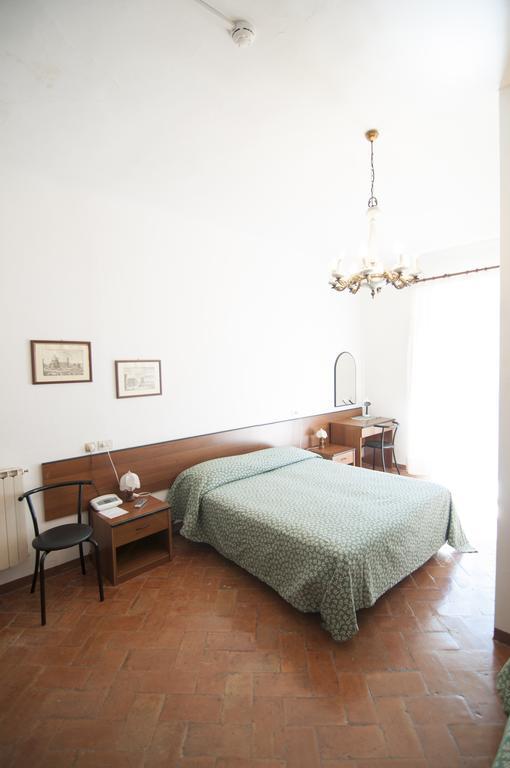 Tre Fiumi Hotel Ronta Kültér fotó